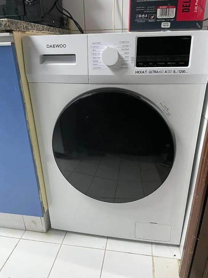 Apartment Bedspace/Men'S Hostel In Prime Location Near Burjuman Metro Dubai