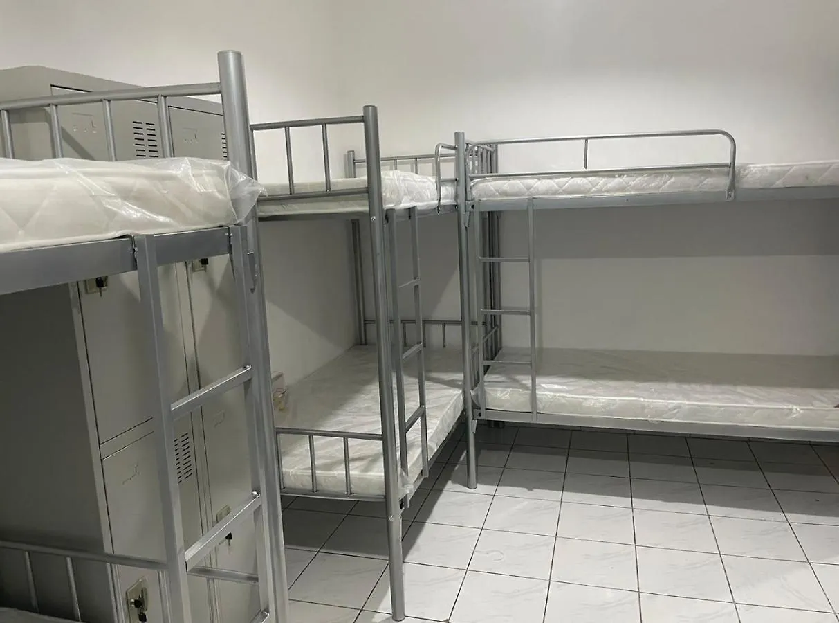 Bedspace/Men'S Hostel In Prime Location Near Burjuman Metro Dubai Apartment